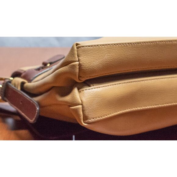 CL AMERICA Medium Tan Messenger Shoulder Bag Purse Roomy Handbag Faux Leather - Picture 3 of 8